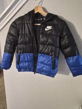 Nike Kids Black and Blue Hooded Puffer Jacket